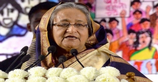 একুশ আমাদের শিখিয়েছে মাথা নত না করা : শেখ হাসিনা একুশ আমাদের শিখিয়েছে মাথা নত না করা : শেখ হাসিনা