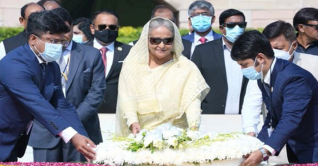 মহাত্মা গান্ধীর সমাধিতে প্রধানমন্ত্রী শেখ হাসিনার শ্রদ্ধা