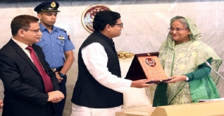 তিনটি আন্তর্জাতিক সম্মাননা গ্রহণ করলেন প্রধানমন্ত্রী তিনটি আন্তর্জাতিক সম্মাননা গ্রহণ করলেন প্রধানমন্ত্রী