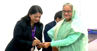 ভোট দিলেন শেখ হাসিনা