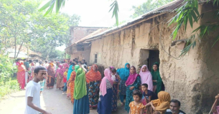 রাজশাহীতে দুই সন্তাসসহ এক দম্পত্তির মরদেহ উদ্ধার