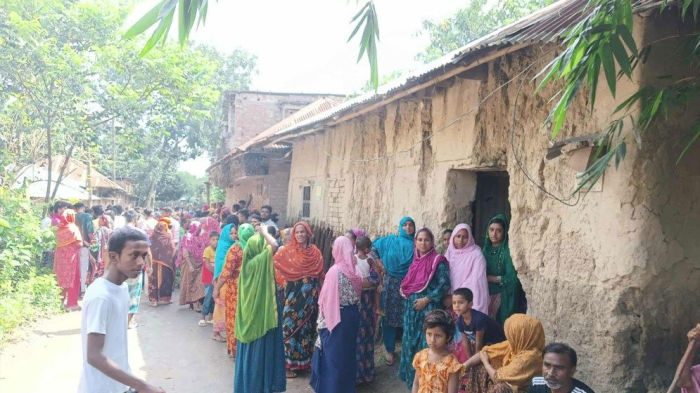 রাজশাহীতে দুই সন্তাসসহ এক দম্পত্তির মরদেহ উদ্ধার