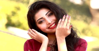 নাটক প্রযোজনায় গায়িকা পড়শী নাটক প্রযোজনায় গায়িকা পড়শী