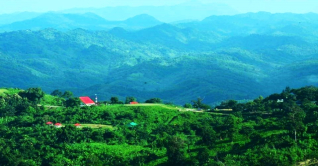 পর্যটন এলাকায় হোটেল ভাড়া-খাবারের দাম অস্বাভাবিক