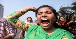 আজও শ্রমিকদের বিক্ষোভ, সড়ক অবরোধের চেষ্টা