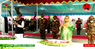 বঙ্গবন্ধুর সমাধিতে রাষ্ট্রপতি-প্রধানমন্ত্রী শ্রদ্ধা
