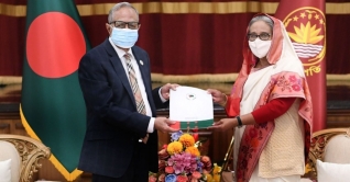 ইসি গঠনে রাষ্ট্রপতিকে আওয়ামী লীগের ৪ প্রস্তাব ইসি গঠনে রাষ্ট্রপতিকে আওয়ামী লীগের ৪ প্রস্তাব