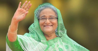 দেশে ফিরেছেন প্রধানমন্ত্রী, সোমবার সংবাদ সম্মেলন দেশে ফিরেছেন প্রধানমন্ত্রী, সোমবার সংবাদ সম্মেলন