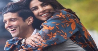 পুলিশের হাতে ‘ধরা’ খেলেন প্রিয়াঙ্কা ও ফারহান