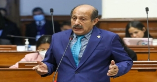 স্ত্রী ও মেয়েকে নির্যাতনের দায়ে হারালেন প্রধানমন্ত্রীর পদ!