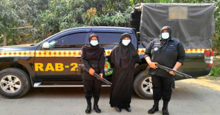 কারাভোগের পর ফের মাদক কারবারে তরুণী, অতঃপর... কারাভোগের পর ফের মাদক কারবারে তরুণী, অতঃপর...