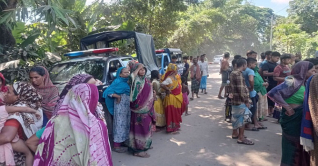 ট্রাকের চাকায় পিষ্ট হয়ে মা-মেয়ের মৃত্যু