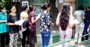 এবার রাজস্থানে পরীক্ষার্থীদের ওড়না সরানোর নির্দেশ