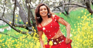 গায়ের রঙ নিয়ে হীনমন্যতায় ভুগতেন রানি মুখার্জি