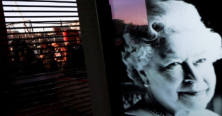 যুক্তরাজ্যের ১২৫ সিনেমা হলে দেখানো হবে রানির অন্ত্যেষ্টিক্রিয়া যুক্তরাজ্যের ১২৫ সিনেমা হলে দেখানো হবে রানির অন্ত্যেষ্টিক্রিয়া