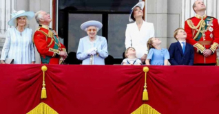 বারান্দায়ও ঠাঁই হল না হ্যারি-মেগানের