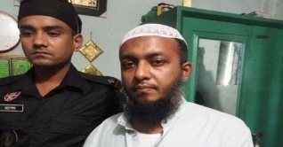 ১২ ছাত্রীকে ধর্ষণ-যৌন হয়রানি, আটক মাদ্রাসা শিক্ষক ১২ ছাত্রীকে ধর্ষণ-যৌন হয়রানি, আটক মাদ্রাসা শিক্ষক