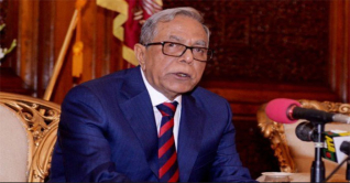 নিজে দুর্নীতিমুক্ত থাকবেন, অন্যরাও যাতে সুযোগ না পায়