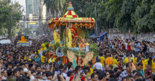 রাজধানীতে রথযাত্রা উপলক্ষে বর্ণাঢ্য শোভাযাত্রা