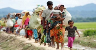 ভারত থেকে দুই হাজার রোহিঙ্গা বাংলাদেশে ভারত থেকে দুই হাজার রোহিঙ্গা বাংলাদেশে