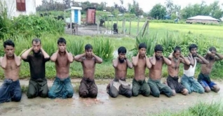 রোহিঙ্গা মুসলিম শিশুদের আগুনে নিক্ষেপ করা হয়: জাতিসংঘ রোহিঙ্গা মুসলিম শিশুদের আগুনে নিক্ষেপ করা হয়: জাতিসংঘ