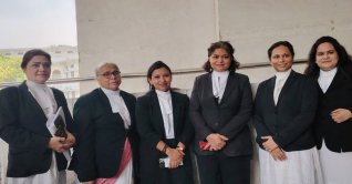 মাকে অভিভাবকের স্বীকৃতি দিয়ে নীতিমালা করতে হাইকোর্টের রুল