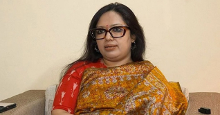 মাদক বহনকারীরাই ধরা পড়ে, কারবারিরা সংসদে যায় মাদক বহনকারীরাই ধরা পড়ে, কারবারিরা সংসদে যায়