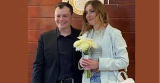 ইউক্রেনীয় তরুণীকে বিয়ে করলেন রুশ প্রেমিক