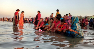 কুয়াকাটায় ঐতিহ্যবাহী রাস উৎসব শুরু কুয়াকাটায় ঐতিহ্যবাহী রাস উৎসব শুরু