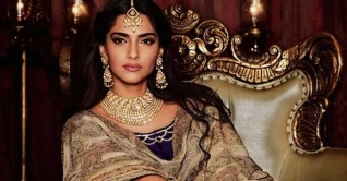বিশ্বের প্রভাবশালী নারীর তালিকায় সোনম কাপুর