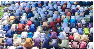 শোলাকিয়ায় দেশের সর্ববৃহৎ ঈদ জামাত অনুষ্ঠিত