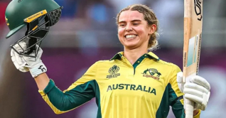 বিশ্বকাপ সেমিফাইনালে সেঞ্চুরি করে লিচফিল্ডের রেকর্ড