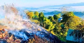 সাজেকে ৩ রিসোর্ট পুড়ে ছাই