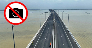 পদ্মা সেতুতে দাঁড়িয়ে ছবি তোলা নিষেধ পদ্মা সেতুতে দাঁড়িয়ে ছবি তোলা নিষেধ