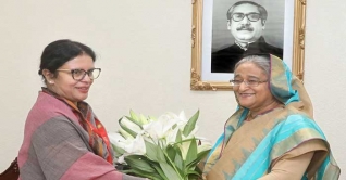 প্রধানমন্ত্রীর সাথে সাক্ষাৎ করলেন রুবানা হক