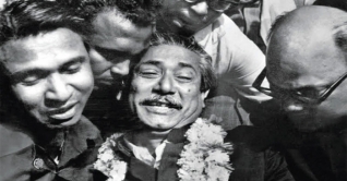 বঙ্গবন্ধুর প্রত্যাবর্তন, অন্ধকার থেকে আলোর পথে যাত্রা বঙ্গবন্ধুর প্রত্যাবর্তন, অন্ধকার থেকে আলোর পথে যাত্রা