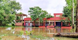 বন্যায় ১২০৬ শিক্ষা প্রতিষ্ঠান ক্ষতিগ্রস্ত বন্যায় ১২০৬ শিক্ষা প্রতিষ্ঠান ক্ষতিগ্রস্ত