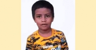 বিজয় র‌্যালির ট্রাক থেকে পড়ে শিশুর মৃত্যু