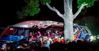 দিনাজপুরে গাছের সঙ্গে বাসের ধাক্কায় শিশুসহ নিহত ৩