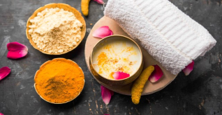 ত্বকের কালচে দাগছোপ দূর হবে ৩ ঘরোয়া প্যাকে 