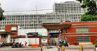 ঈদের আগে শেষ কর্মদিবস আজ