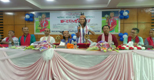 ব্যতিক্রমী সংবর্ধনায় আপ্লুত সাফজয়ী মারিয়া ও শিউলি ব্যতিক্রমী সংবর্ধনায় আপ্লুত সাফজয়ী মারিয়া ও শিউলি