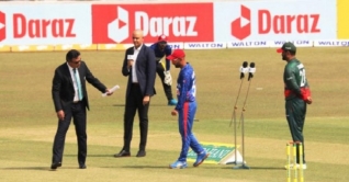 টসে জিতে ব্যাটিংয়ের সিদ্ধান্ত টাইগারদের টসে জিতে ব্যাটিংয়ের সিদ্ধান্ত টাইগারদের