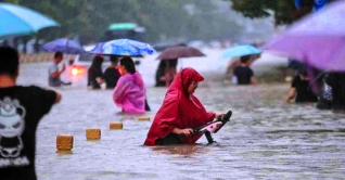 মদিনায় ভারি বৃষ্টিতে বন্যা, রেড অ্যালার্ট জারি
