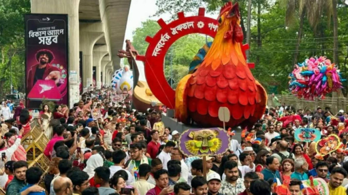‘নববর্ষের ঐকতান, গণতন্ত্রের পুনরুত্থান’—প্রতিপাদ্যে বর্ণিল আয়োজনে মানুষের ঢল