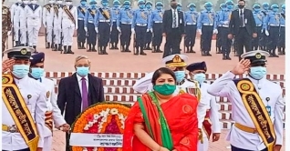জাতীয় স্মৃতিসৌধে মুক্তিযুদ্ধের বীর শহীদের প্রতি স্পিকারের শ্রদ্ধা