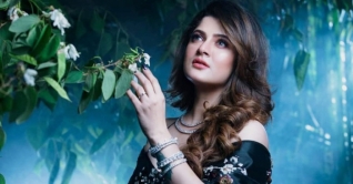 সব পুরুষই কষ্ট দেয় না, কেউ কেউ রাণী করে রাখে: শ্রাবন্তী সব পুরুষই কষ্ট দেয় না, কেউ কেউ রাণী করে রাখে: শ্রাবন্তী