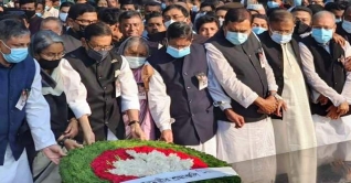 বঙ্গবন্ধু ও জাতীয় ৪ নেতার প্রতি আ.লীগের শ্রদ্ধা বঙ্গবন্ধু ও জাতীয় ৪ নেতার প্রতি আ.লীগের শ্রদ্ধা