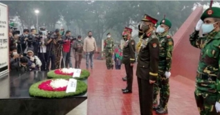 শহীদ বুদ্ধিজীবী স্মৃতিসৌধে রাষ্ট্রপতি ও প্রধানমন্ত্রীর শ্রদ্ধা