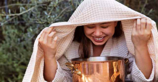 ফেসিয়াল স্টিম: ত্বকের জেল্লা বাড়ানোর উপায় ফেসিয়াল স্টিম: ত্বকের জেল্লা বাড়ানোর উপায়